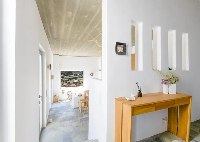 Lefkos Lofos In Paros Villa *